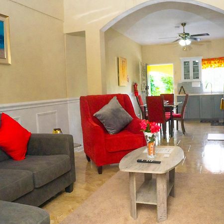 Hotel Red Hassell Manor Port Antonio Esterno foto