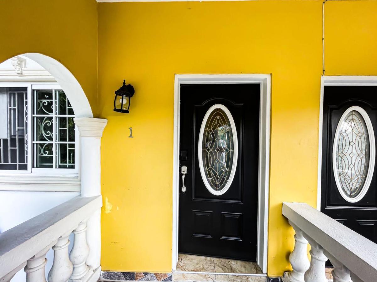 Hotel Red Hassell Manor Port Antonio Esterno foto
